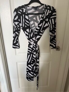 banana republic black and white wrap dress for Sale up to 90% Off: Poshmark stunning formal wear Dolce and Gabbana 1990s Select Size:L